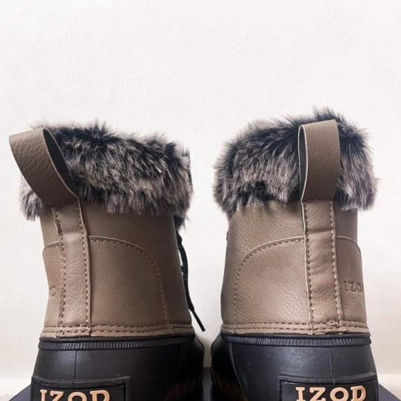 Izod Lined Rain Boots - Picture 6 of 8